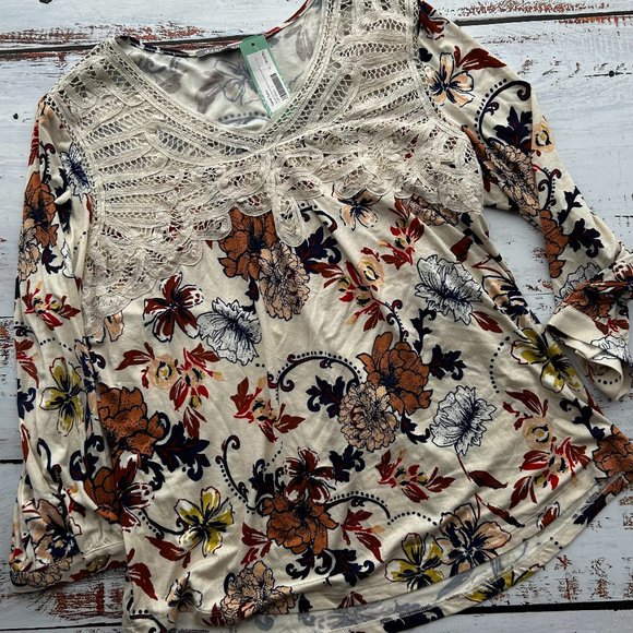 Daniel Rainn Selinka Crochet Detail Knit Top - Picture 1 of 2